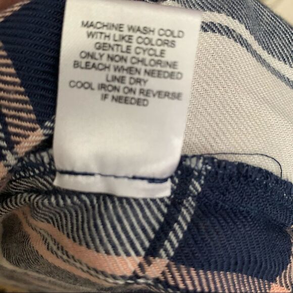 CHARLOTTE RUSSE Plaid Split Back Long Sleeves Plaid Blouse size XS - Picture 9 of 11